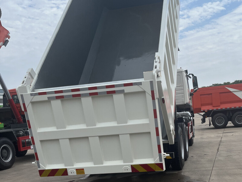 HOWO NX DUMP TRUCK