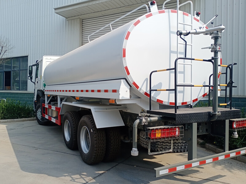 HOWO WATER TANK TRUCK