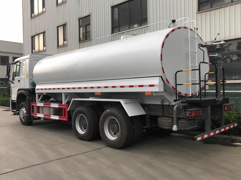 HOWO WATER TANK TRUCK