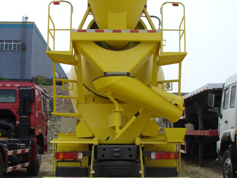  HOWO MIXER TRUCK