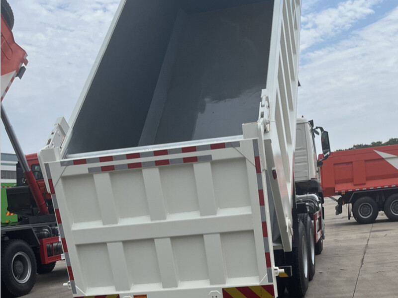 HOWO NX DUMP TRUCK
