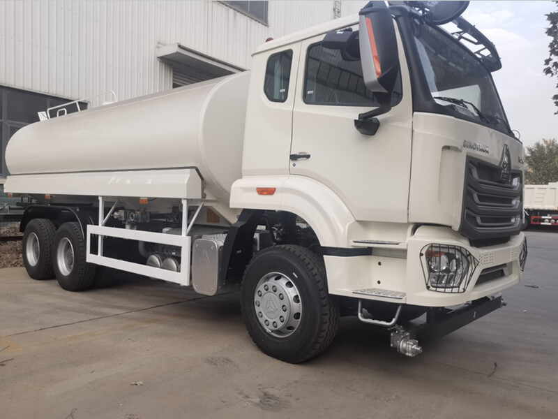 HOWO NX WATER TANK TRUCK