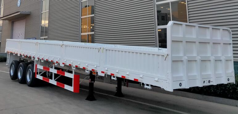 SINOTRUK 3 AXLES BULK CARGO TRAILER
