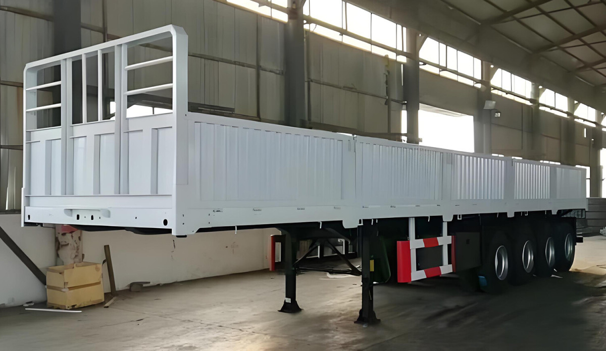 SINOTRUK 4 AXLES BULK CARGO TRAILER.jpg