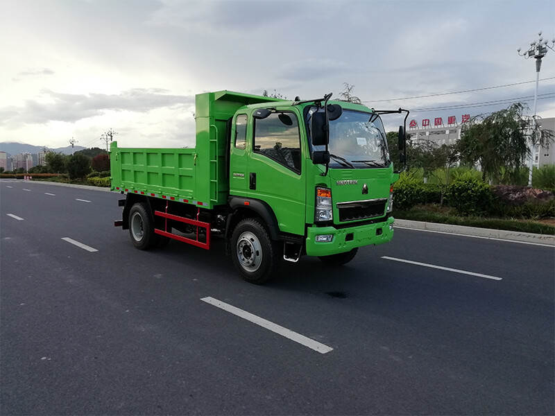 SINOTRUK 4X2 4m³ DUMP TRUCK