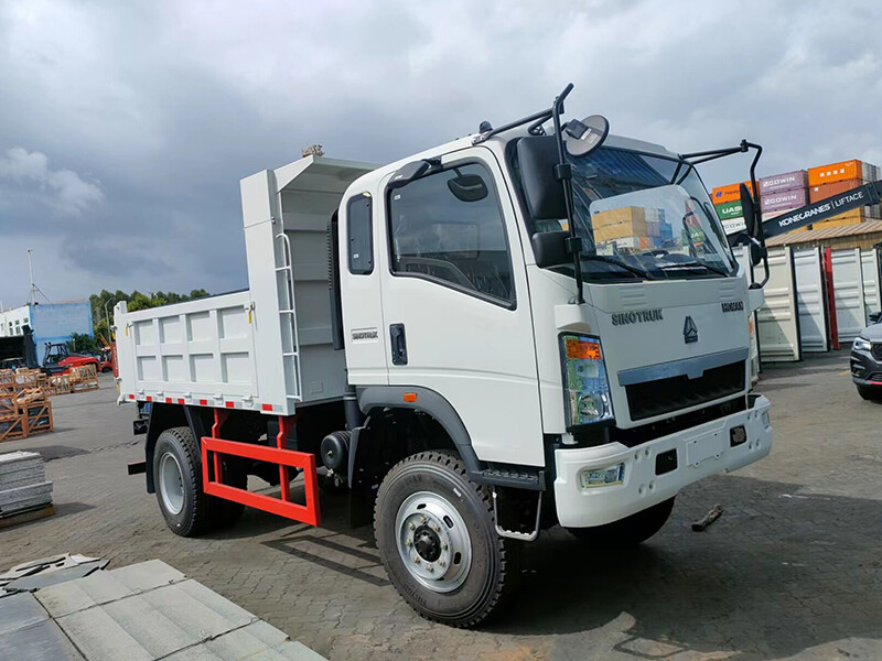 6.SINOTRUK 4X4 6m³ DUMP TRUCK