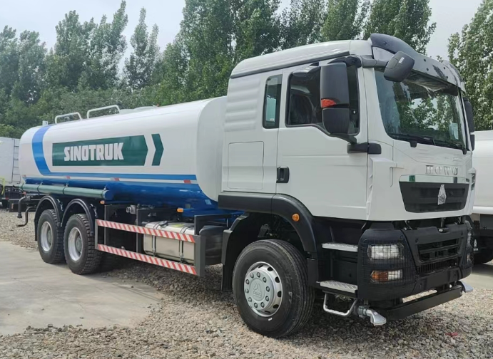 HOWO TX 6X4 WATER TANK  TRUCK