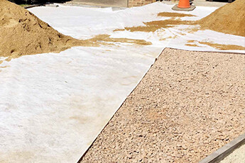 The difference between geotextile filament and short filament