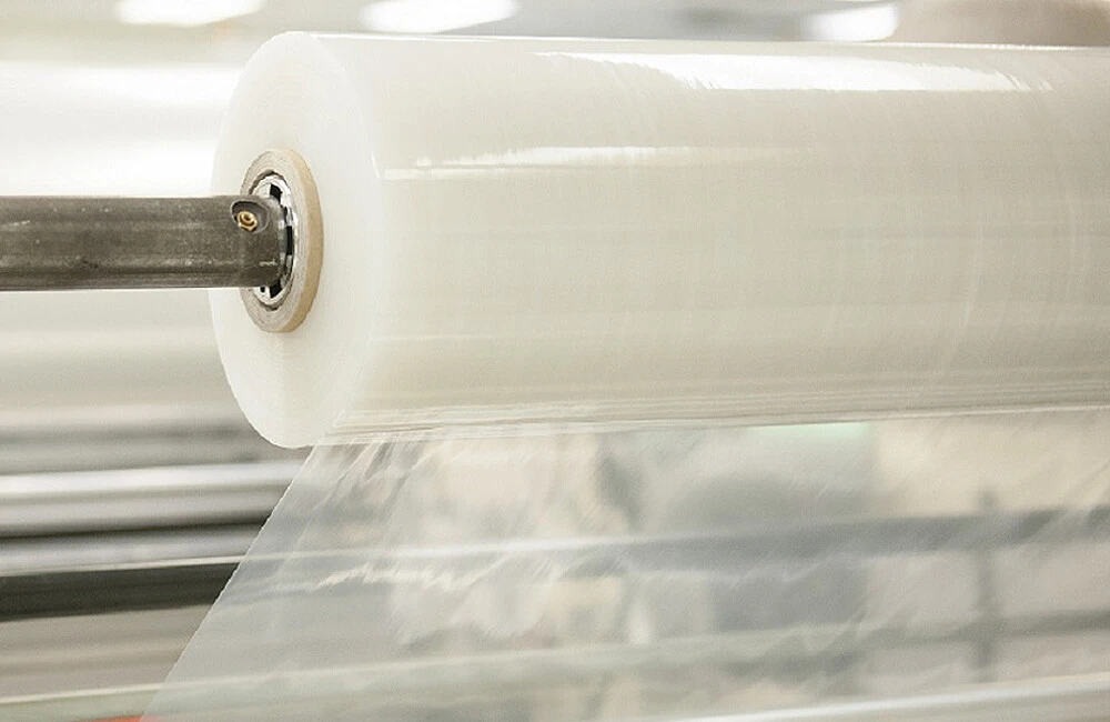 Moisture-proof and dust-proof plastic film
