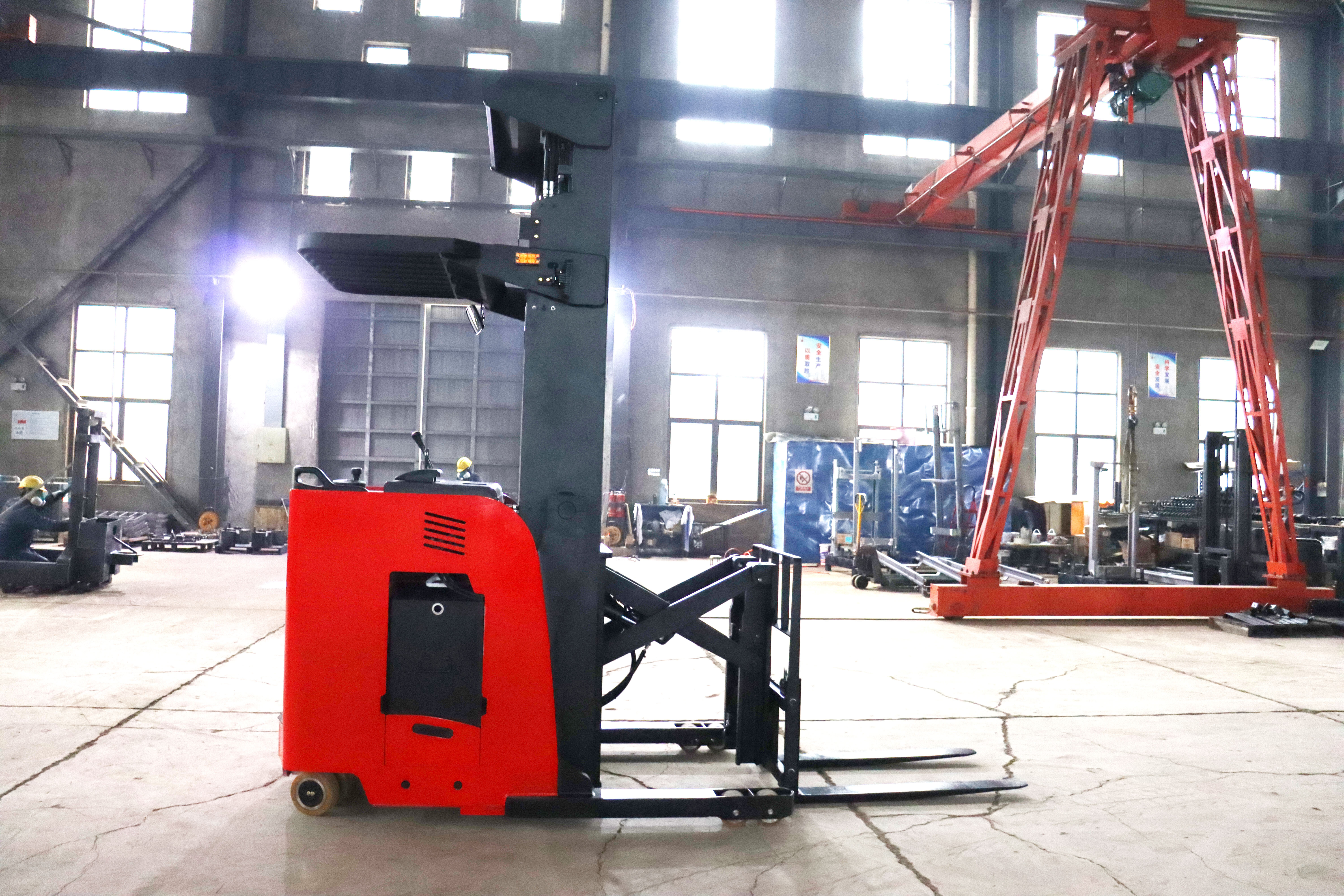 Single Scissor Reach Truck