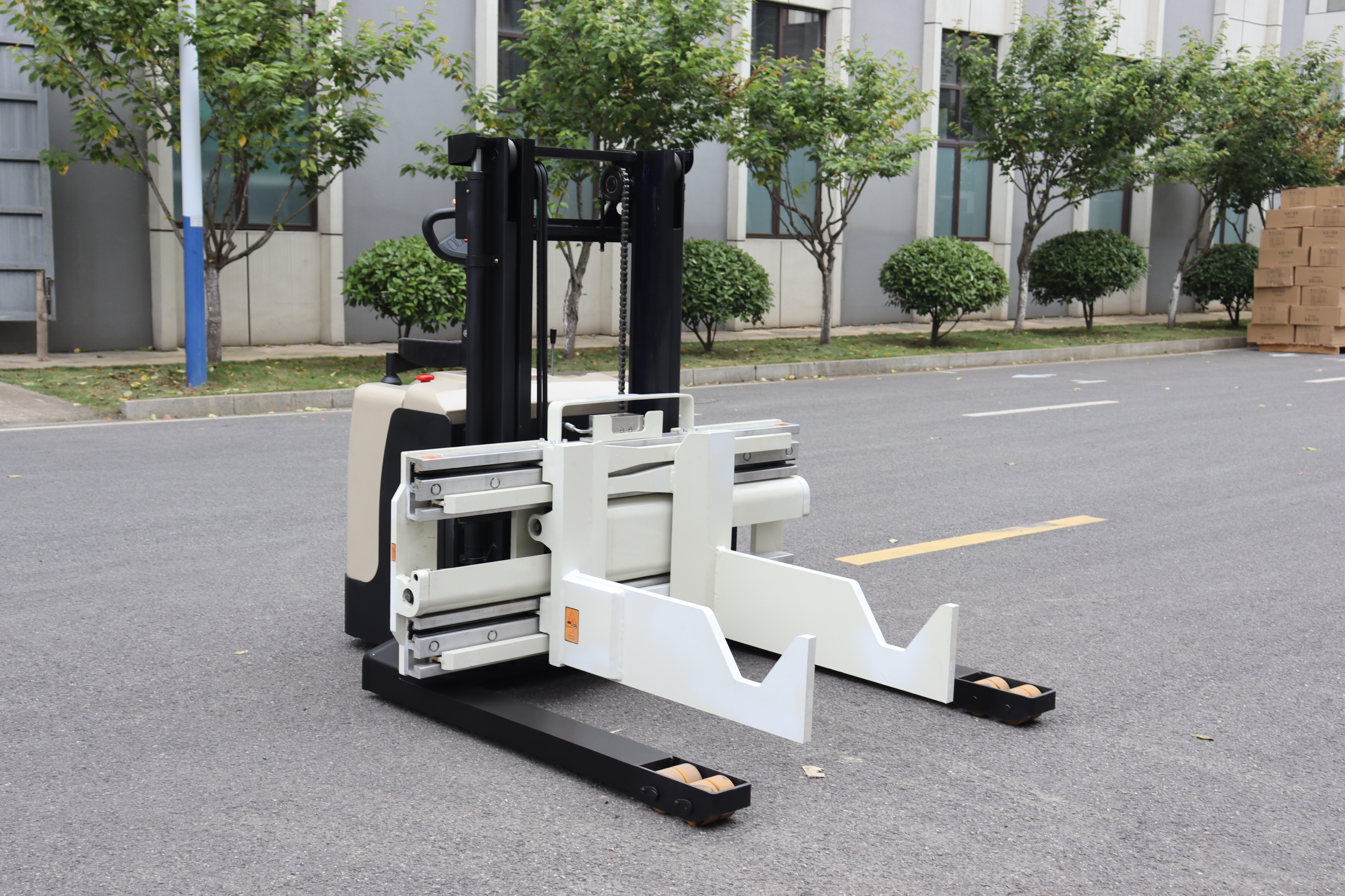 Movable Fork Clamp Stacker