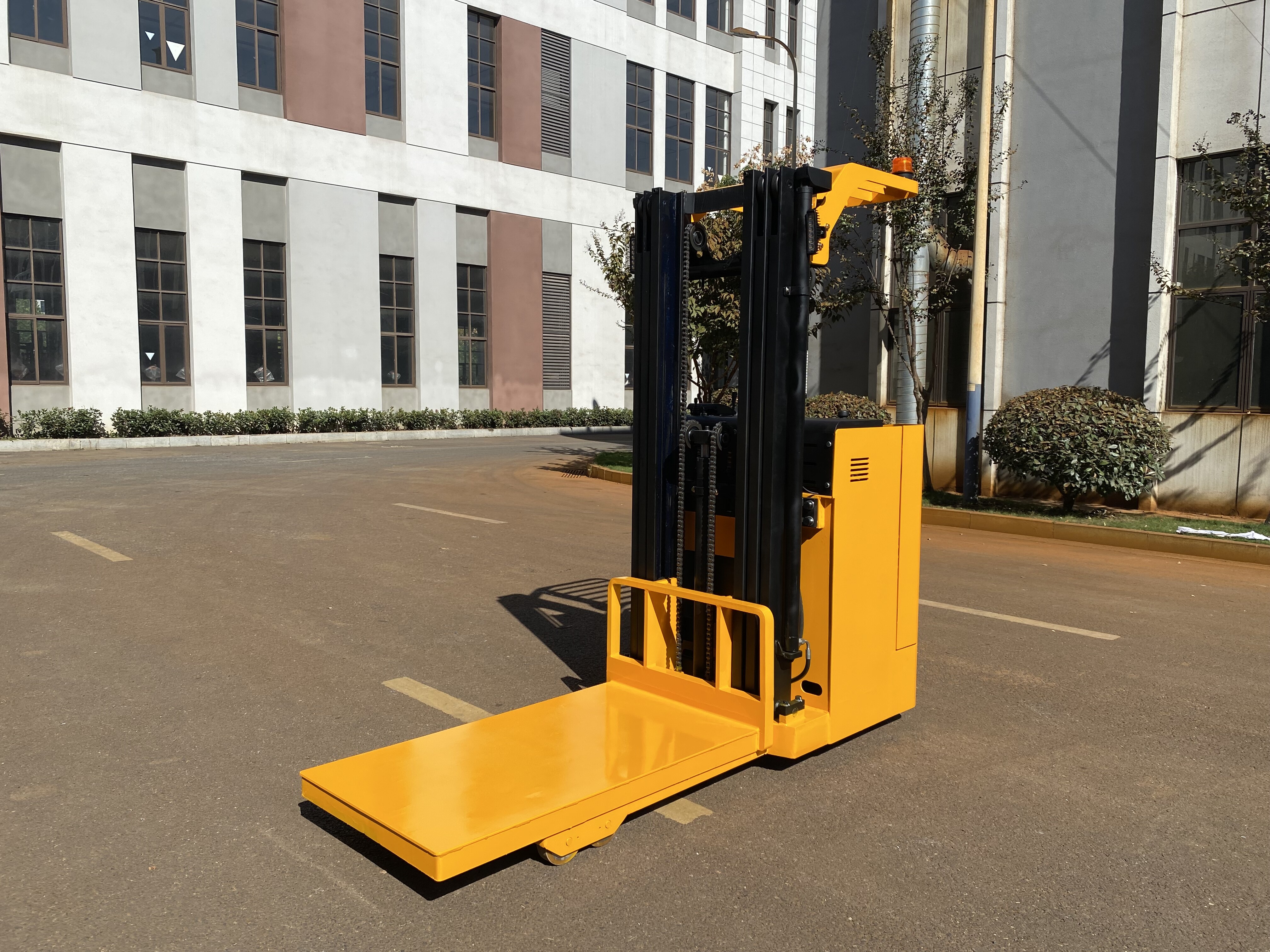 Standing Stacker with Platform