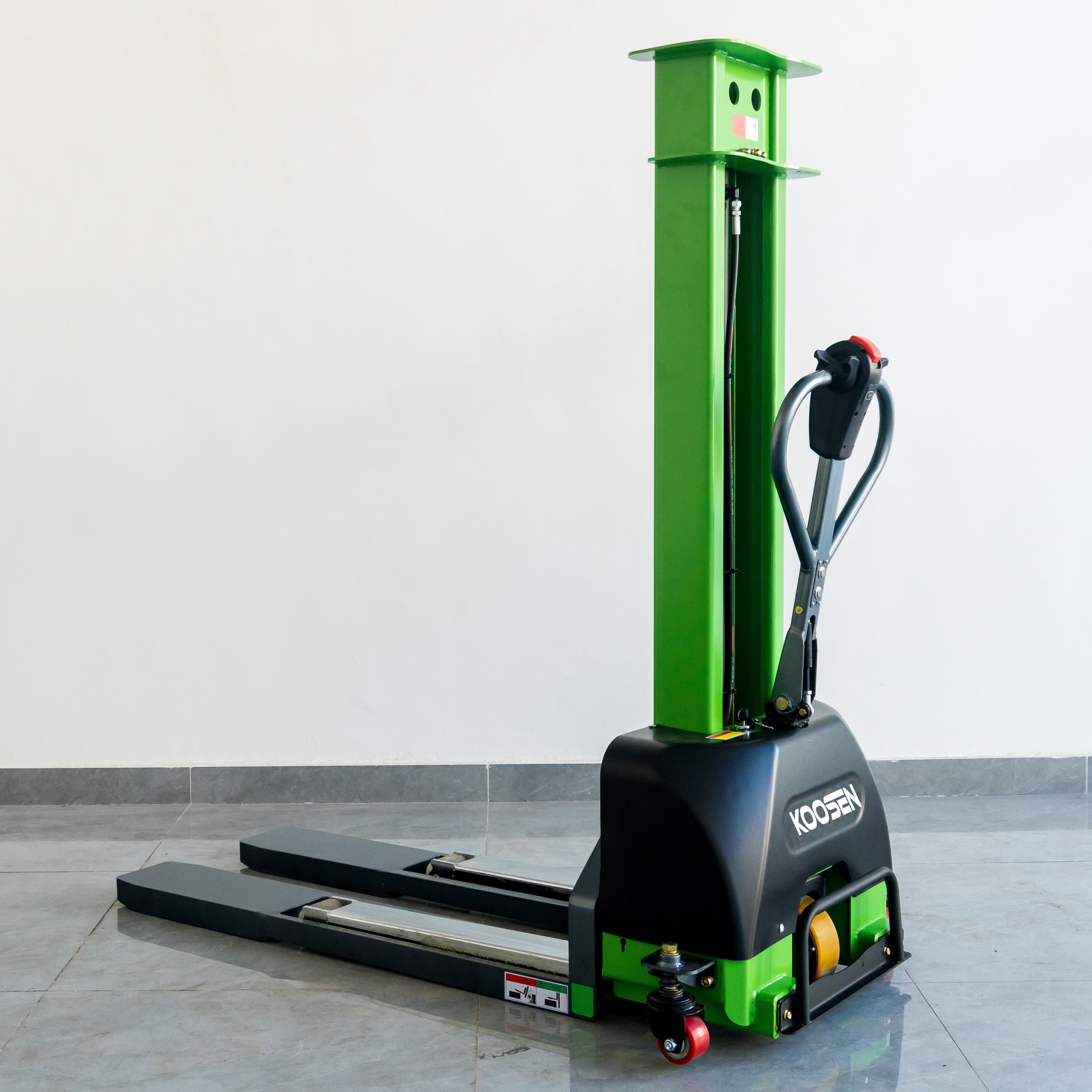 Full Electric Self Lifting Stacker 700kg