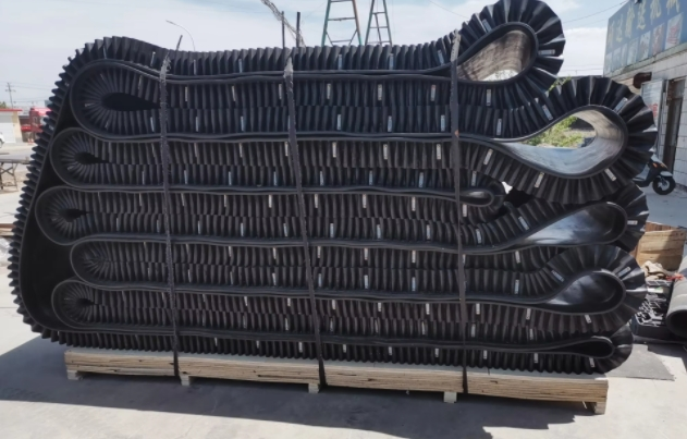 China Factory Supply Wear Resistant Side wall Skirts bucket Rubber Conveyor Belt For Stone Crusher