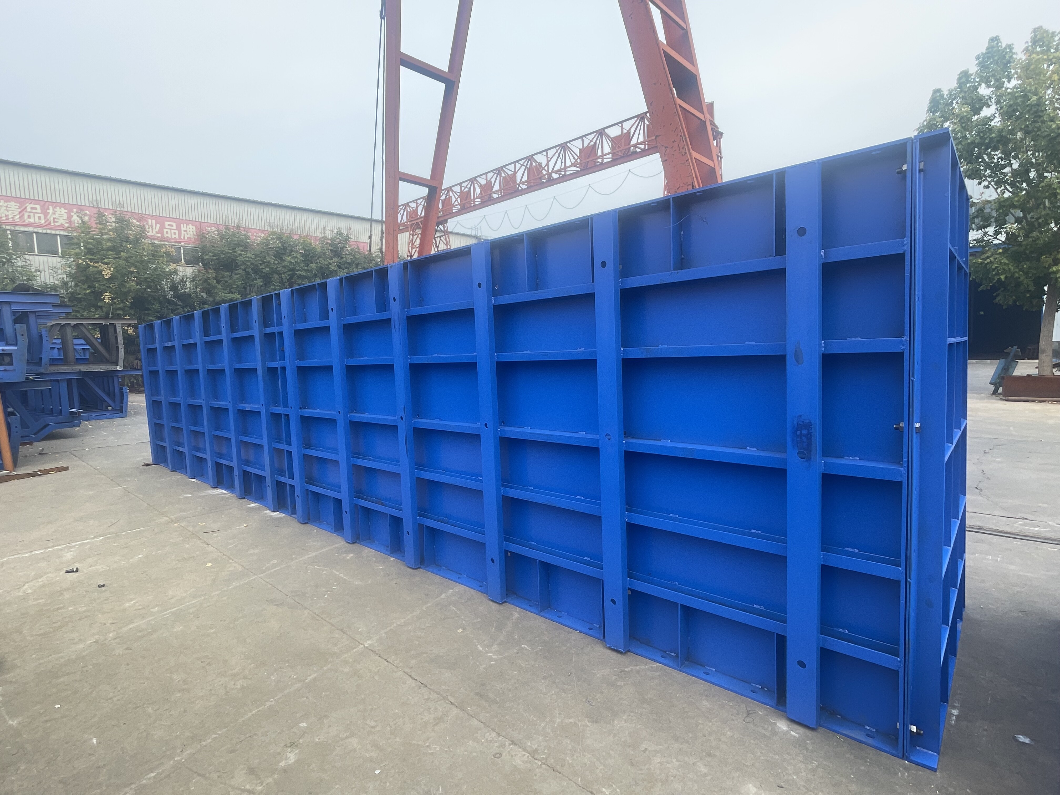 Retaining wall formwork