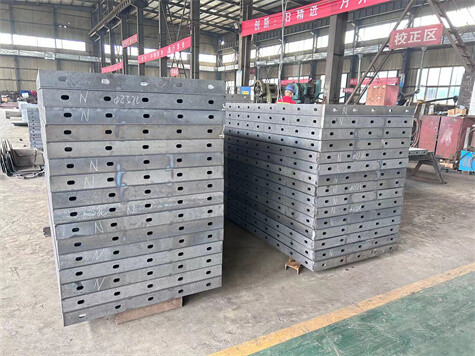 Flat steel formwork