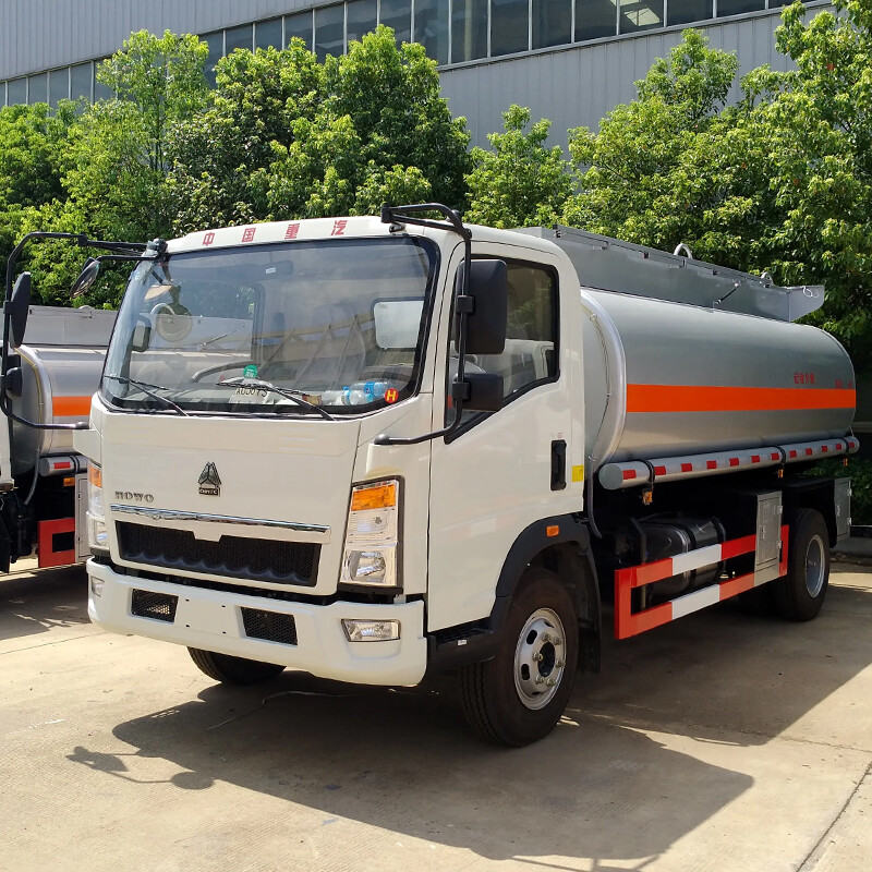 Sinotruk 10000-30000 Liters HOWO Fuel Oil Tank Trucks