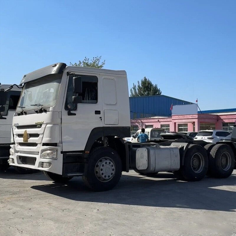 CHINA SINOTRUK HOWO 375 6×4 Tractor Head