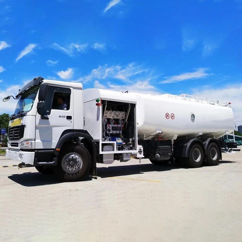 Sinotruk Airport Aircraft Jet Fuel Truck Helicopter Refueling Trucks