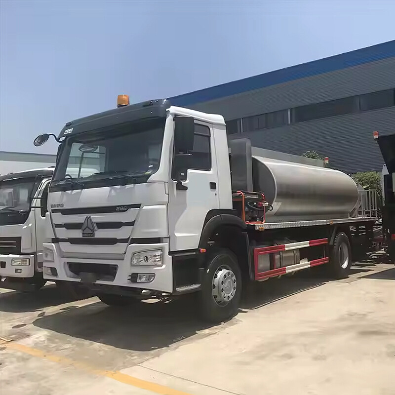 HOWO 6x4 20m3 Intelligent Asphalt Distributor Bitumen Spraying Tanker Truck