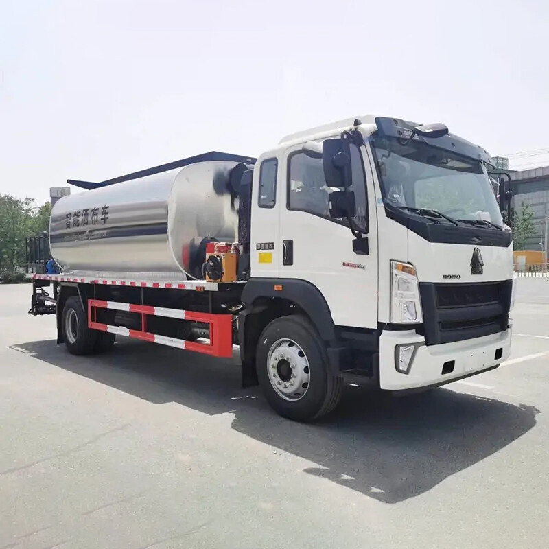 HOWO 6x4 20m3 Intelligent Asphalt Distributor Bitumen Spraying Tanker Truck