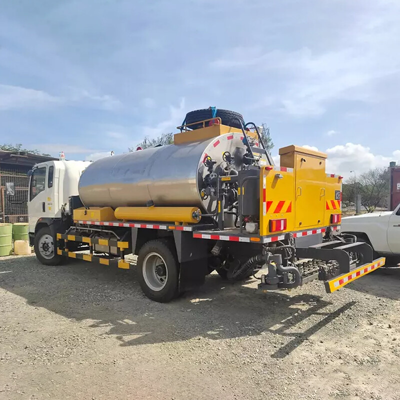 HOWO 6x4 20m3 Intelligent Asphalt Distributor Bitumen Spraying Tanker Truck