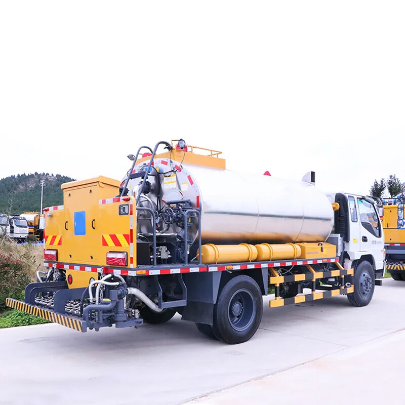 SHACMAN 7m3 Asphalt Distributor Spraying Truck