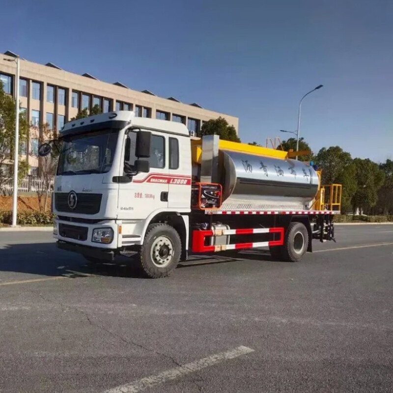 SHACMAN 7m3 Asphalt Distributor Spraying Truck
