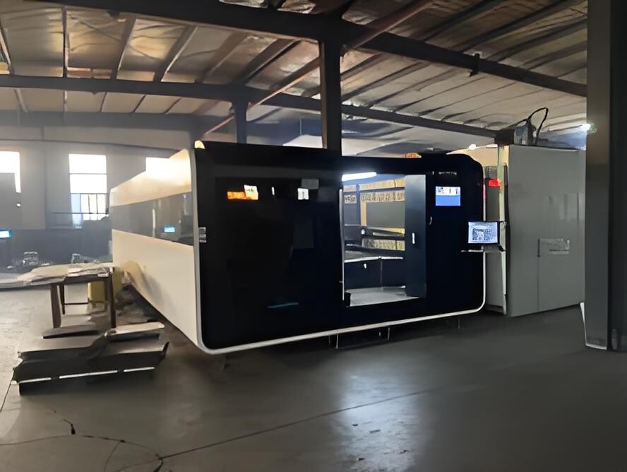 Laser cutting machine