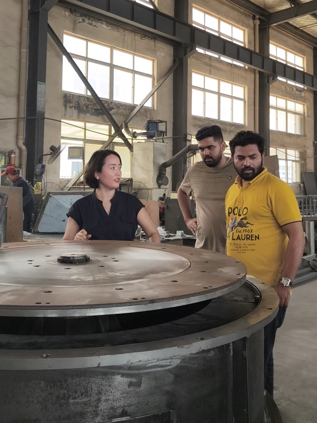 Foreign customers visit our factory