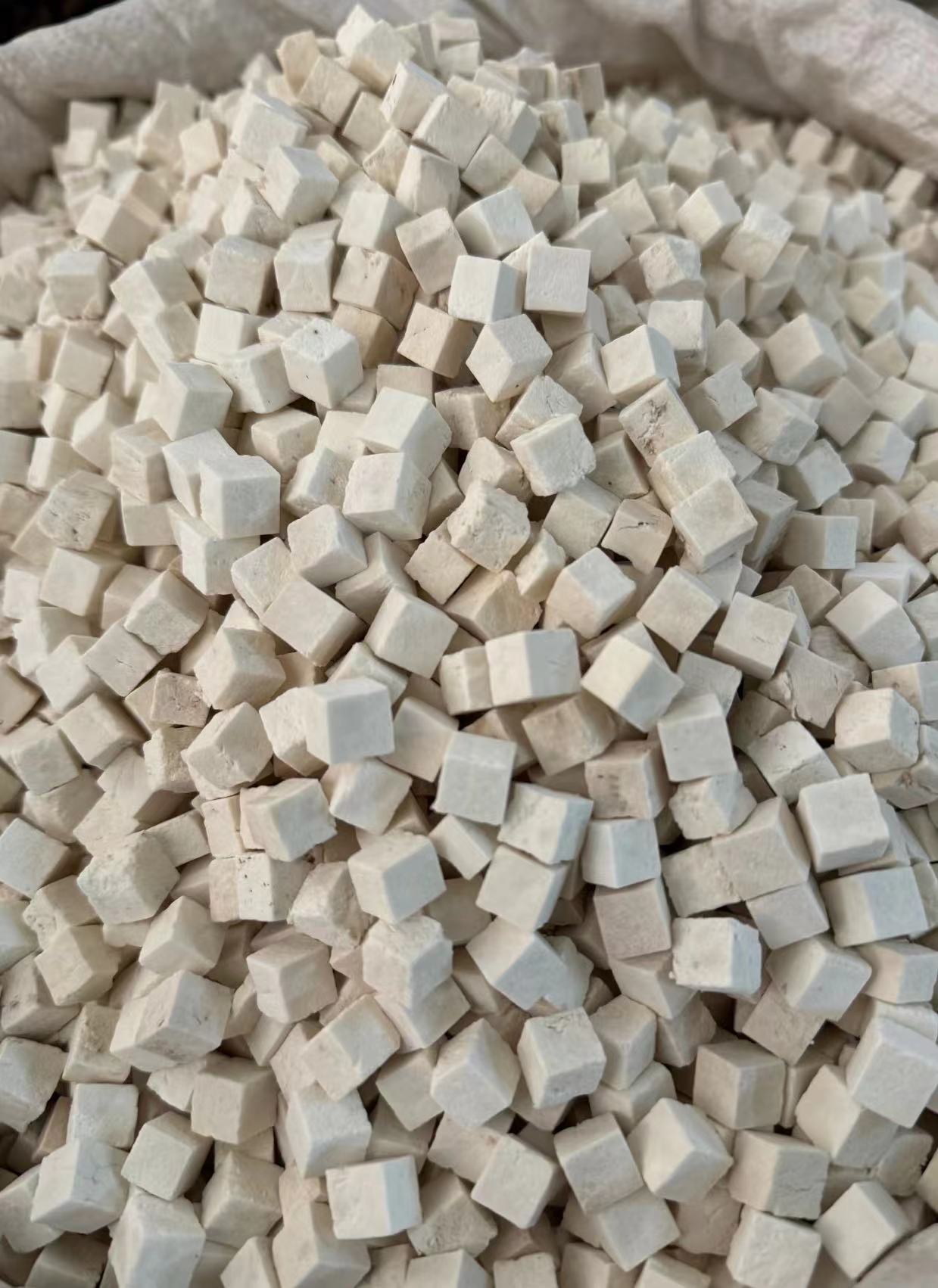 Qingdao Clender's Ultrafine Grinding Technology Enhances Poria Processing