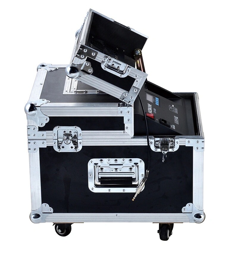 Dual port dual fog machine