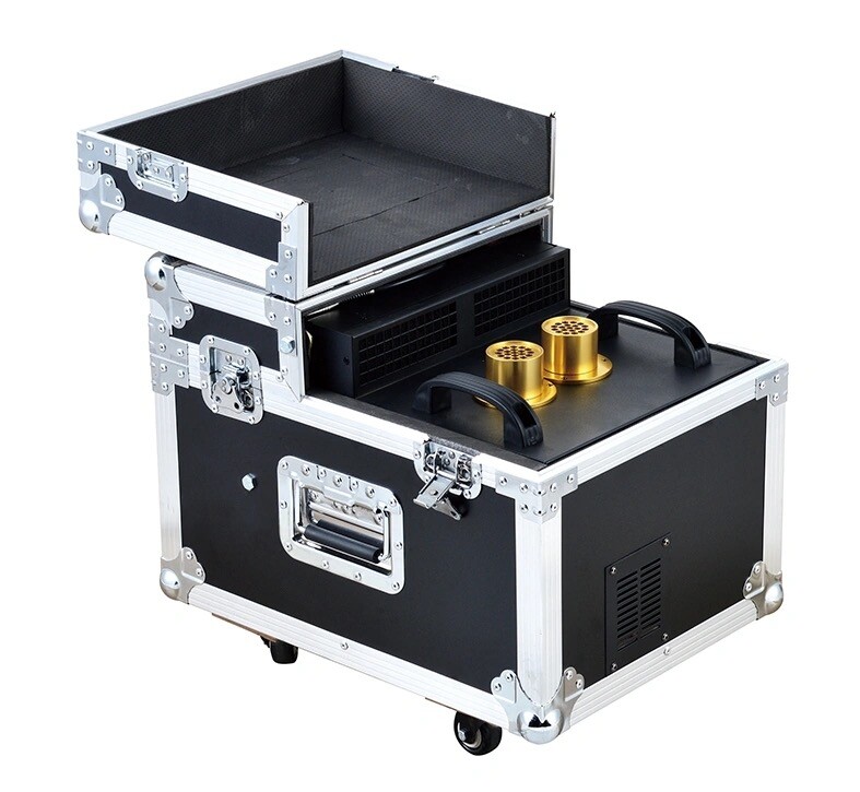 Dual port dual fog machine