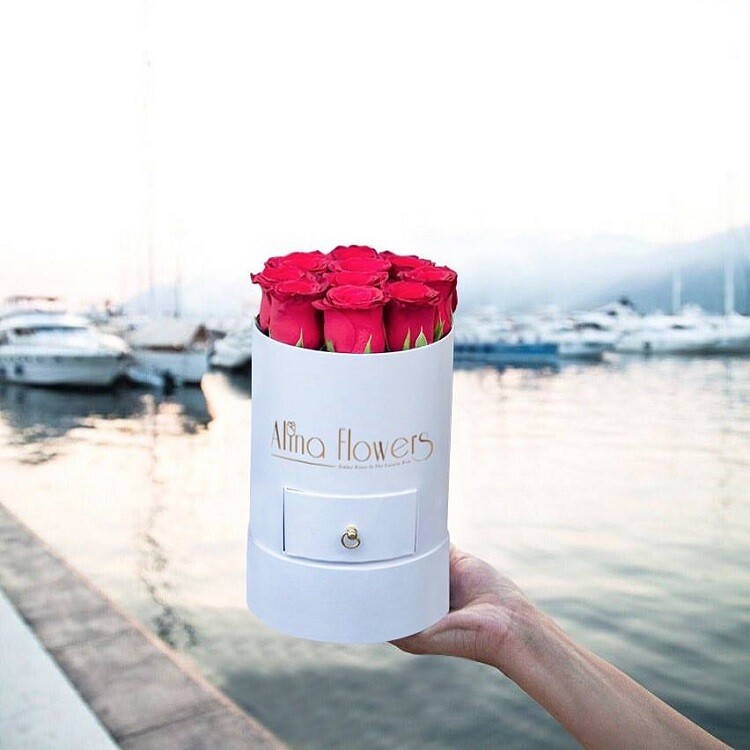  Custom Floral Circle Cardboard Mother's Day Gift Box with Drawer - Elegant Macaron Packaging