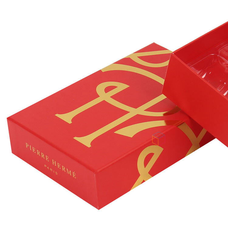  Wholesale Custom Luxury Gift Packaging Boxes with Plastic Insert for 12 Macarons