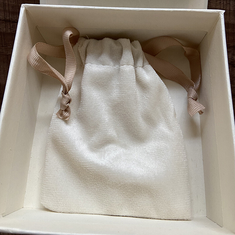  Custom White Cardboard Jewelry Gift Boxes with Bag & Direct Factory Quality