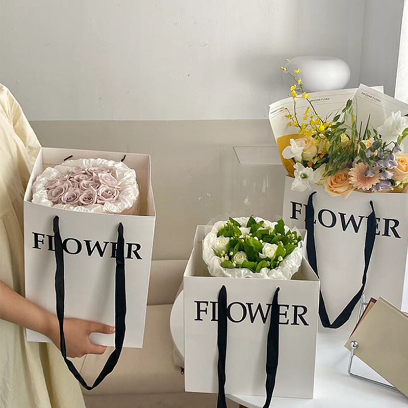  Custom Luxury Preserved Rose Heart Valentine's Gift Boxes with Mixed Colors & Custom Logo