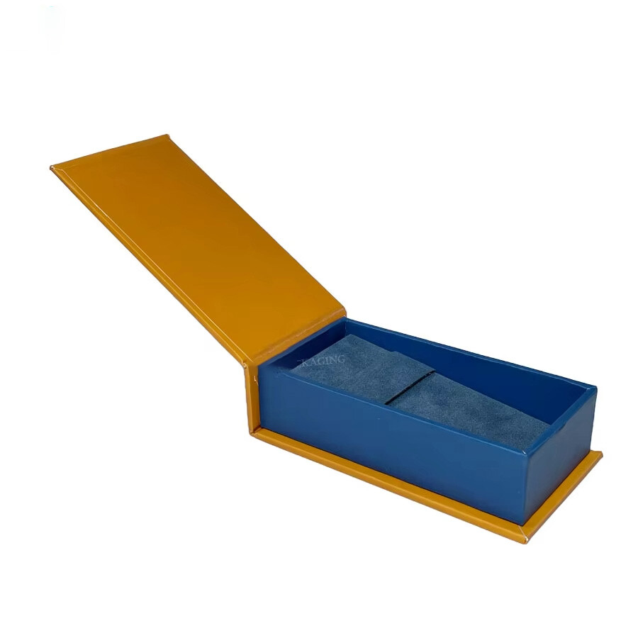  Custom Logo Small Keychain Gift Box with Pet Nameplate Accessories Packaging