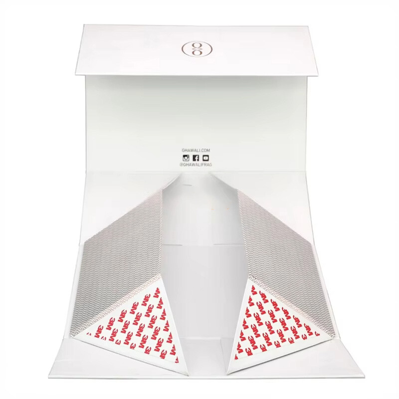  Discover Your High-End Apparel's Perfect Match: Premium Luxury Clothing White Rigid Collapsible Magnetic Box