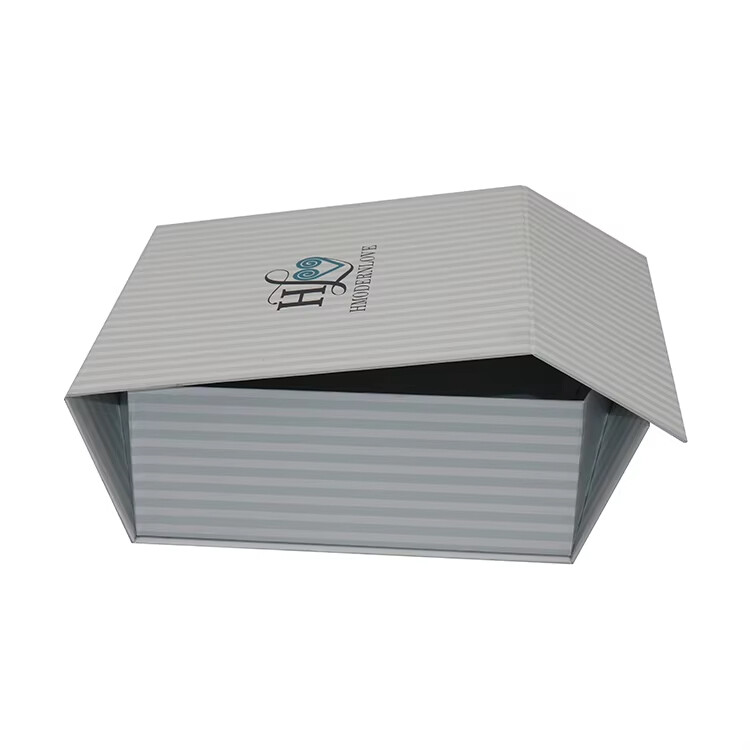  Custom Magnetic Foldable Paper Flap Box with Foil Logo for High-End Packaging