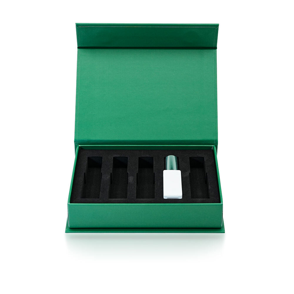  Customized Eva Rigid Cardboard Magnetic Gift Boxes Wholesale with Eva Foam Insert for Nail Polish