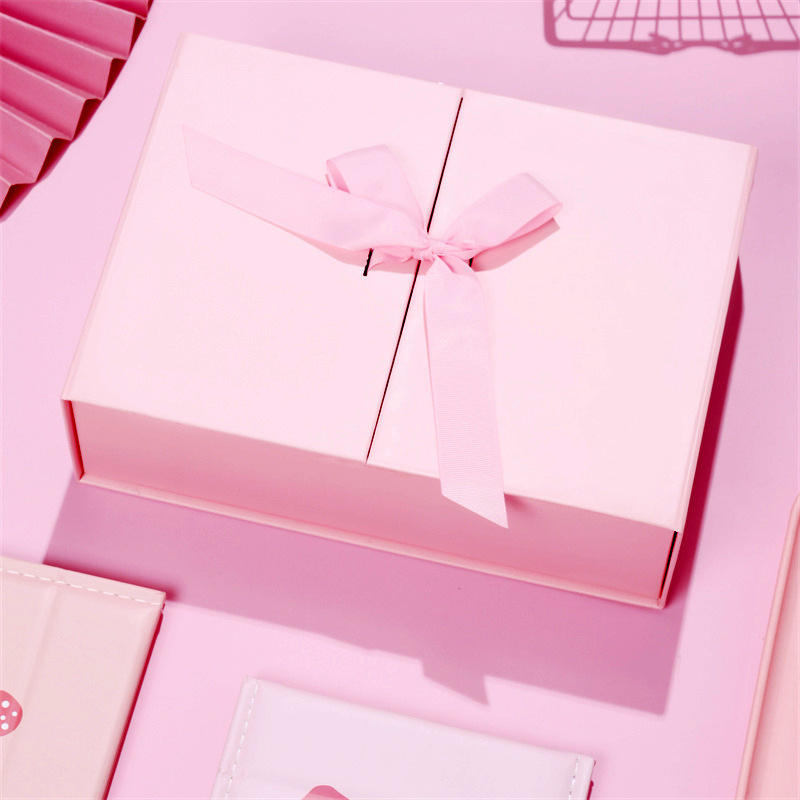 Hot Selling Minimalist White Flip Double Door Folding Cosmetic Gift Packaging Box
