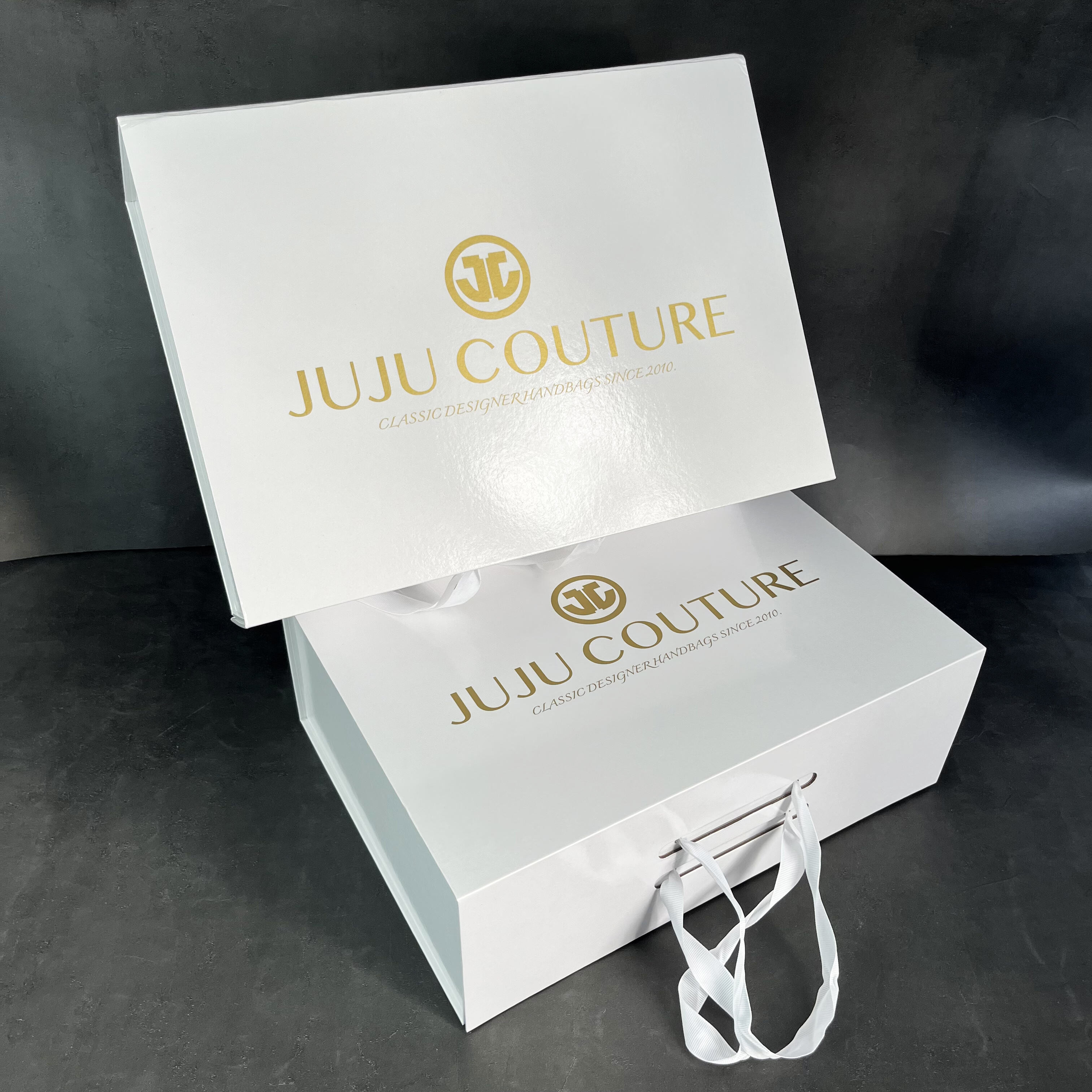  Customized Luxury White & Gold Magnetic Gift Box with Ribbon Handle for High-End Branding