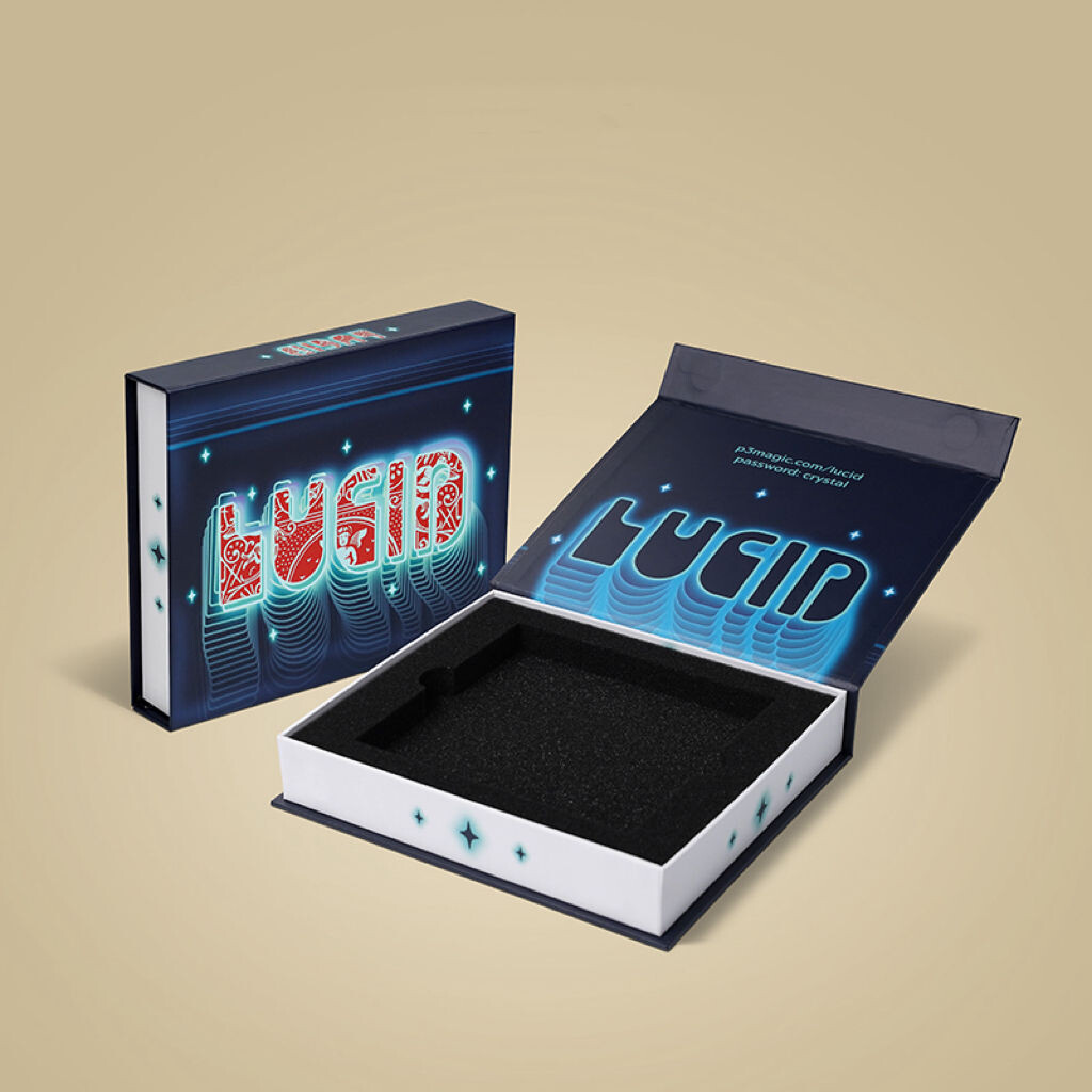 Custom Recyclable Magnetic Gift Box with Logo for Hoodie & T-shirt Packaging