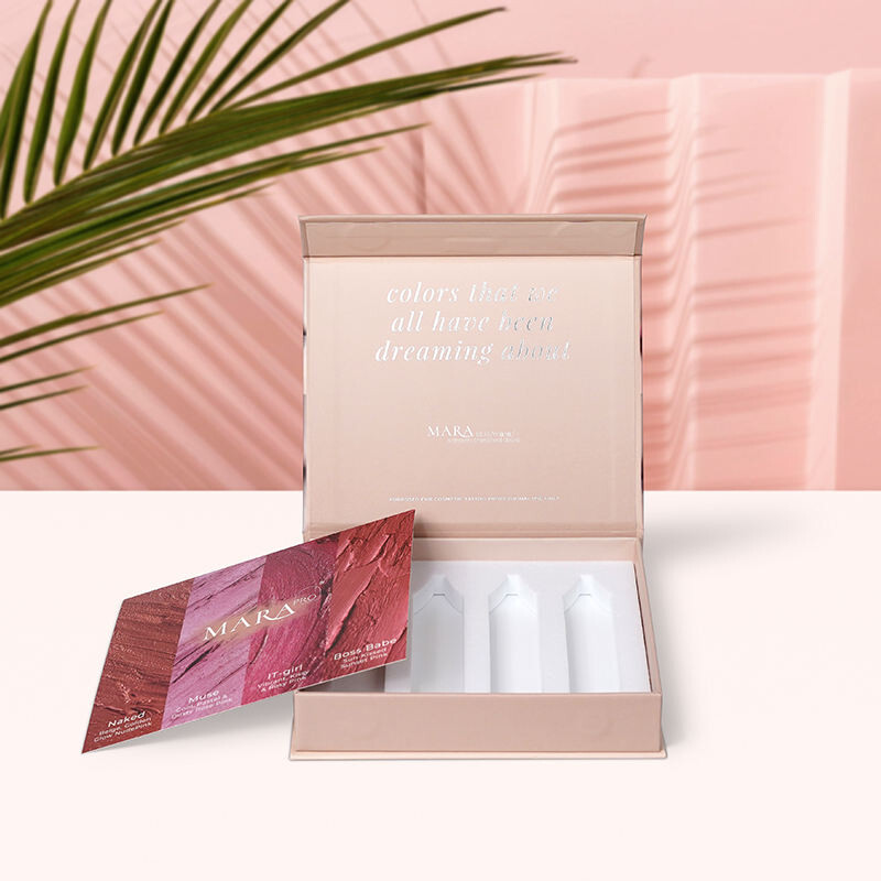  Customized Luxury Cardboard Magnet Box with Silk Handle for Lipstick Packaging