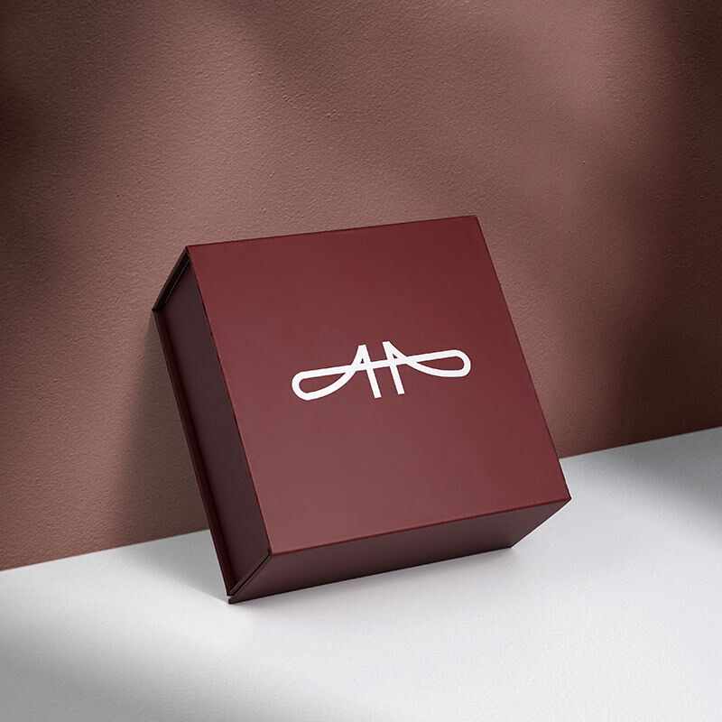  Luxury Foldable Magnet Packaging Box with Rigid Hardbox Design for Gift Presentation