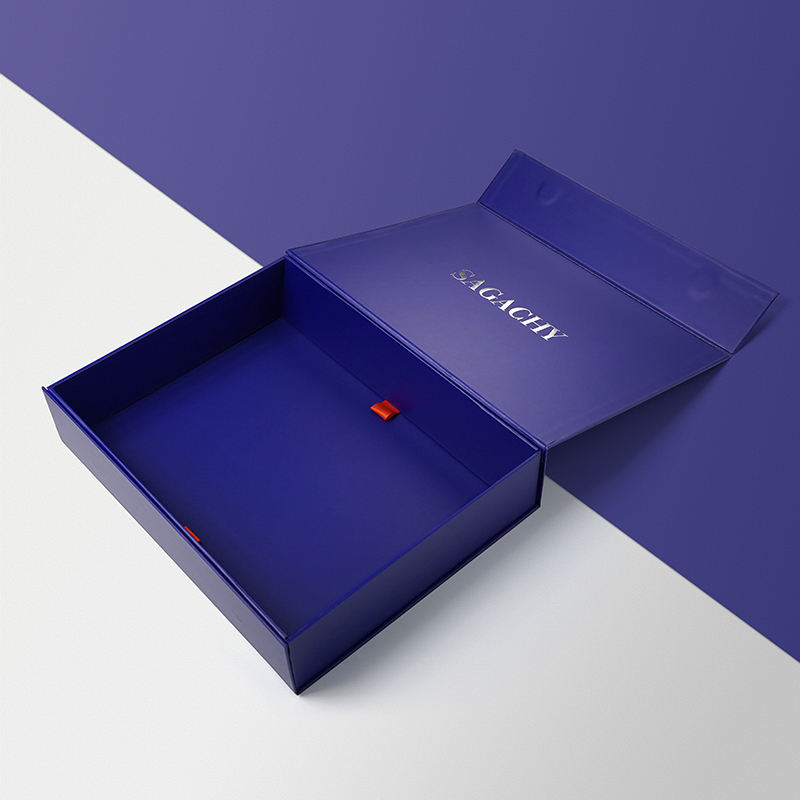  Wholesale Custom Magnetic Folding Boxes for Hoodie T-shirt Gift Packaging with Foil Stamping