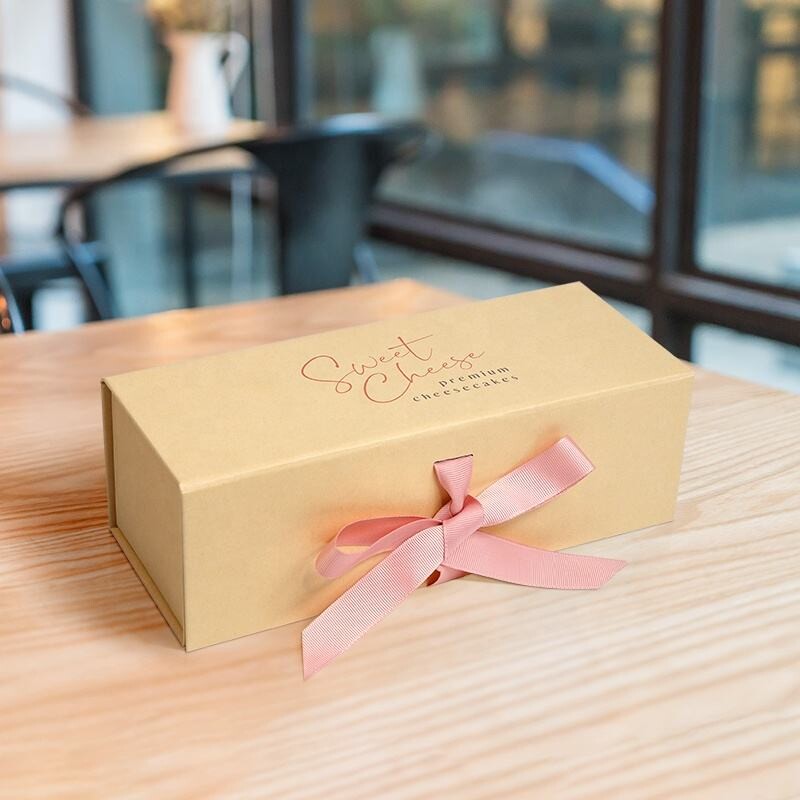 Wholesales Luxury Eco -Friendly Kraft Paper Rigid Cardboard Gift Packaging Paper Magnetic Folding Box