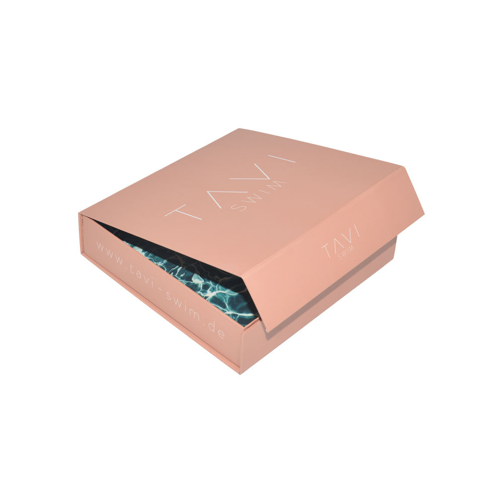  Custom Pink Hard Gift Box with Magnetic Closure for Underwear Clothing Packaging