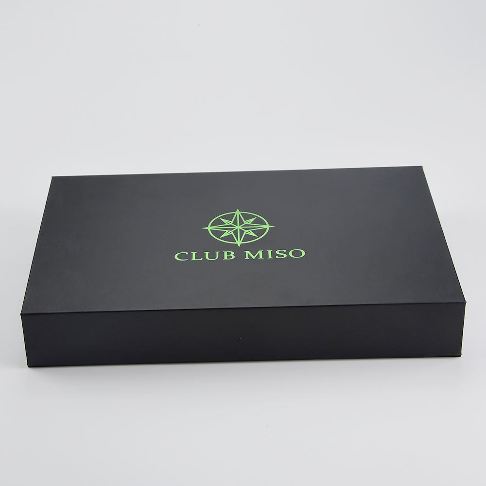  Custom Premium Gold Foil Club Membership Card Packaging - Matt Black Magnetic Gift Box with Blister Insert